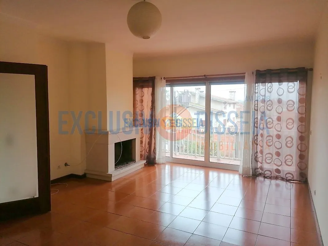 Apartamento T2 em Barrô e Aguada de Baixo, €185.000