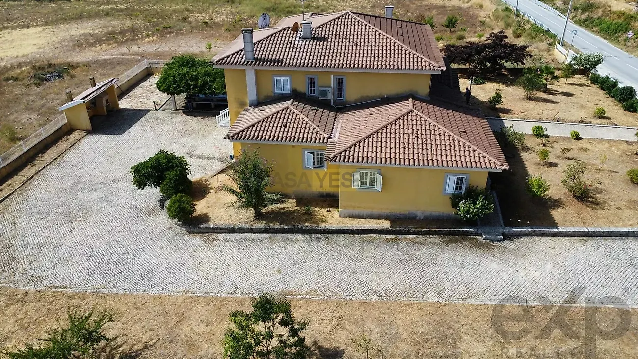 Moradia T6+ à venda em Valtorno e Mourão, Vila Flor — foto 2