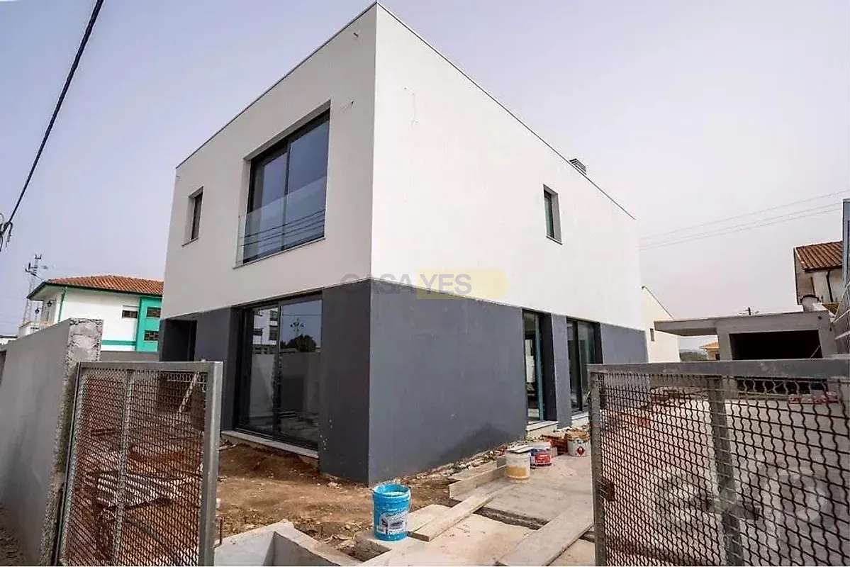 Moradia T3 em Santa Marinha e São Pedro da Afurada, €560.000