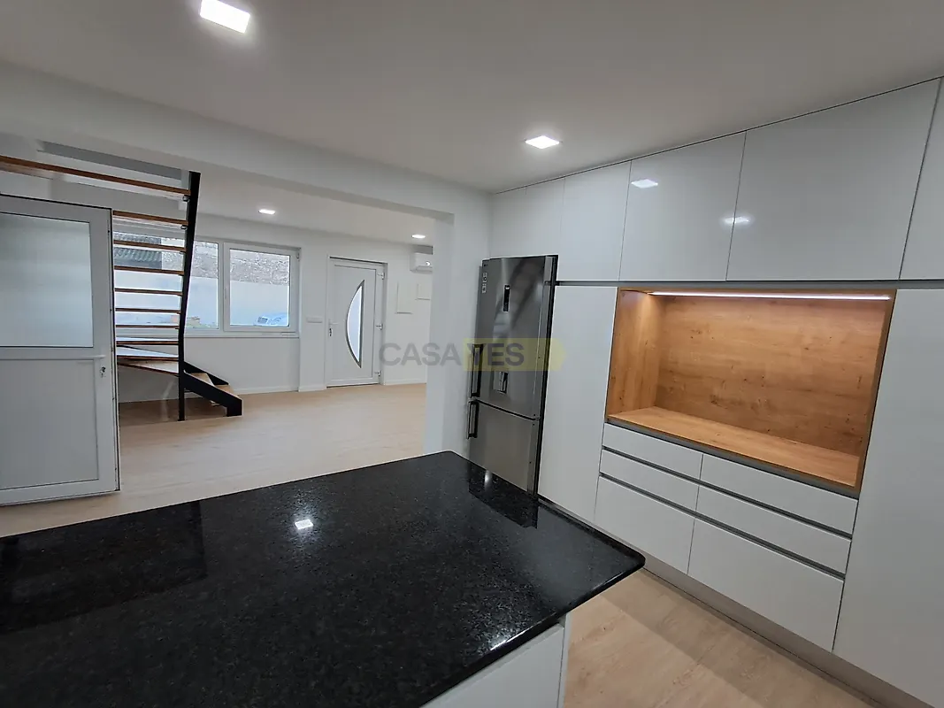Moradia T4 à venda em Barcelos, Vila Boa e Vila Frescainha (São Martinho e São Pedro), Barcelos — foto 4