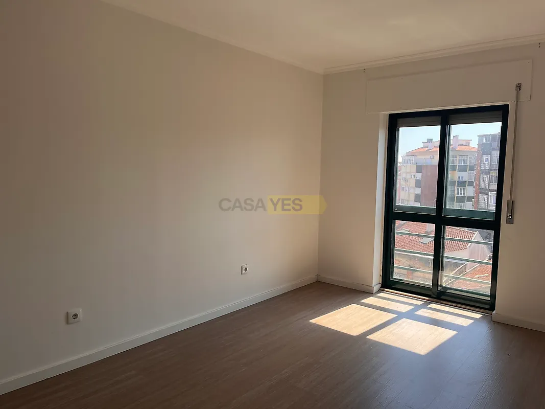 Apartamento T4 à venda em Águas Livres, Amadora — foto 8