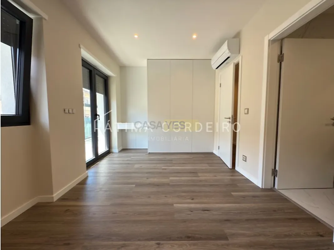 Apartamento T4 à venda em Almada, Cova da Piedade, Pragal e Cacilhas, Almada — foto 13