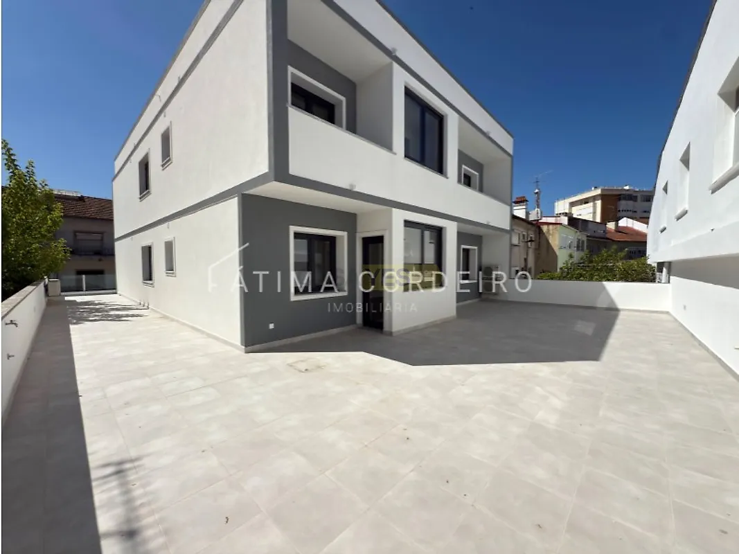 Apartamento T4 à venda em Almada, Cova da Piedade, Pragal e Cacilhas, Almada — foto 4
