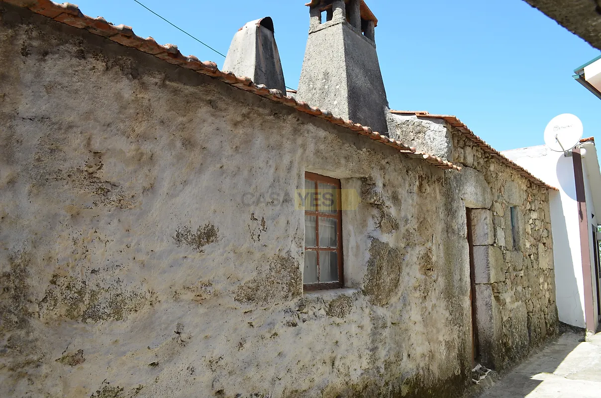 Moradia T0 à venda em Lamego (Almacave e Sé), Lamego — foto 2