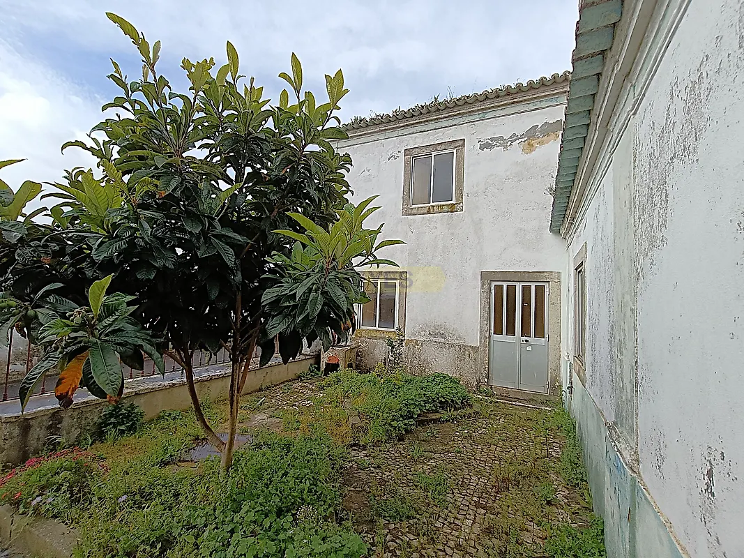 Moradia T0 em Rio de Mouro, €650.000