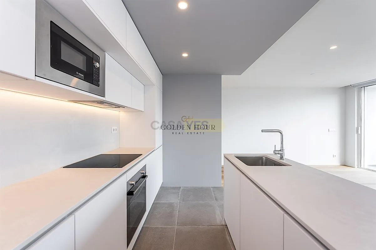 Apartamento T2 em São Mamede de Infesta e Senhora da Hora, €540.000
