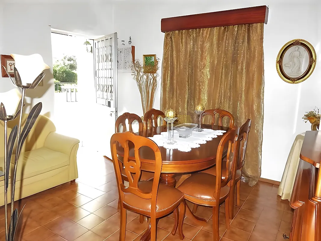 Moradia T4 em Cambres, €130.000