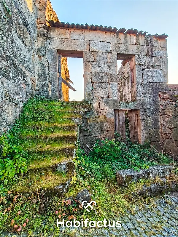 Moradia T2 à venda em Vila Nova de Tazem, Gouveia — foto 2