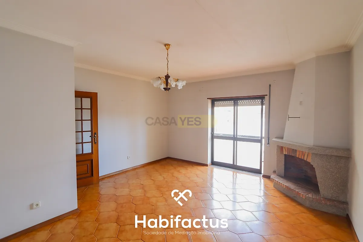 Apartamento T3 à venda em Alhões, Bustelo, Gralheira e Ramires, €230.000