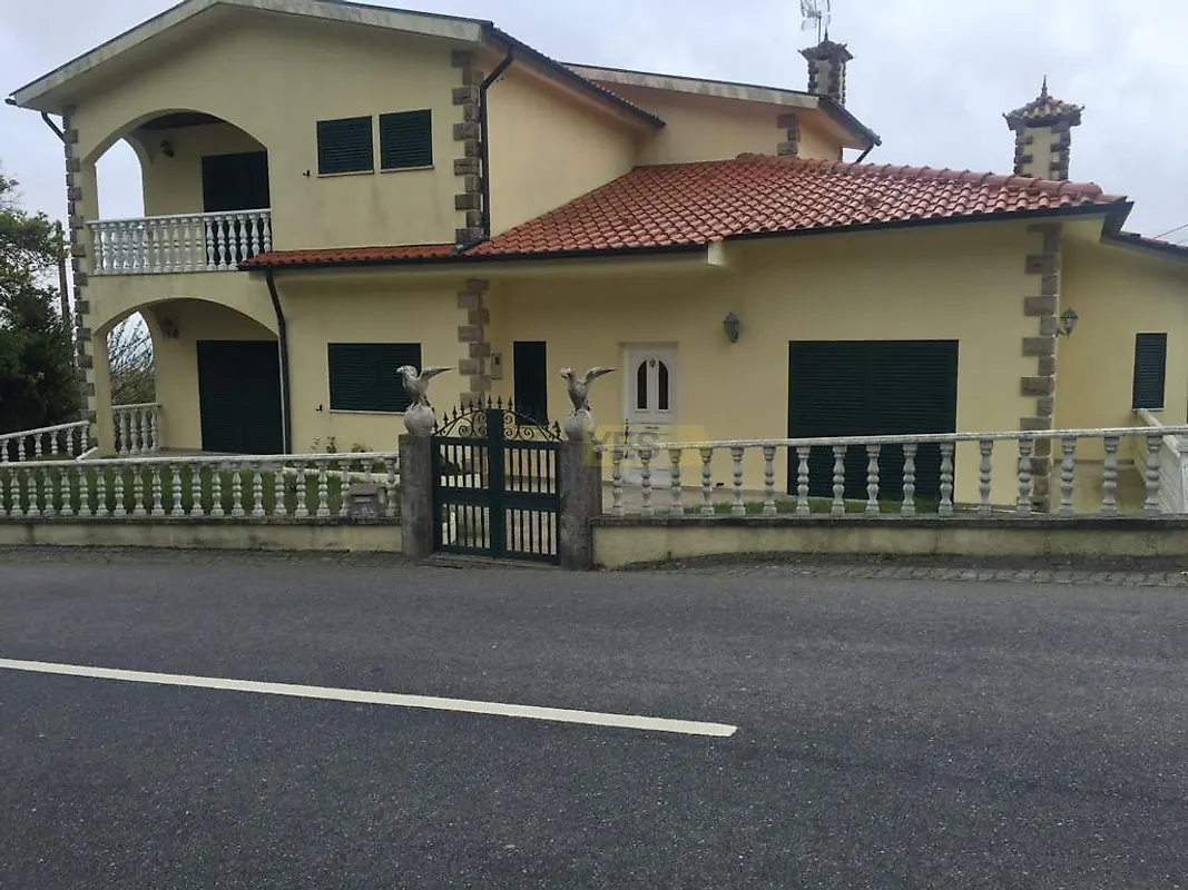 Moradia T4 à venda em Aboim da Nóbrega e Gondomar, Vila Verde — foto 3