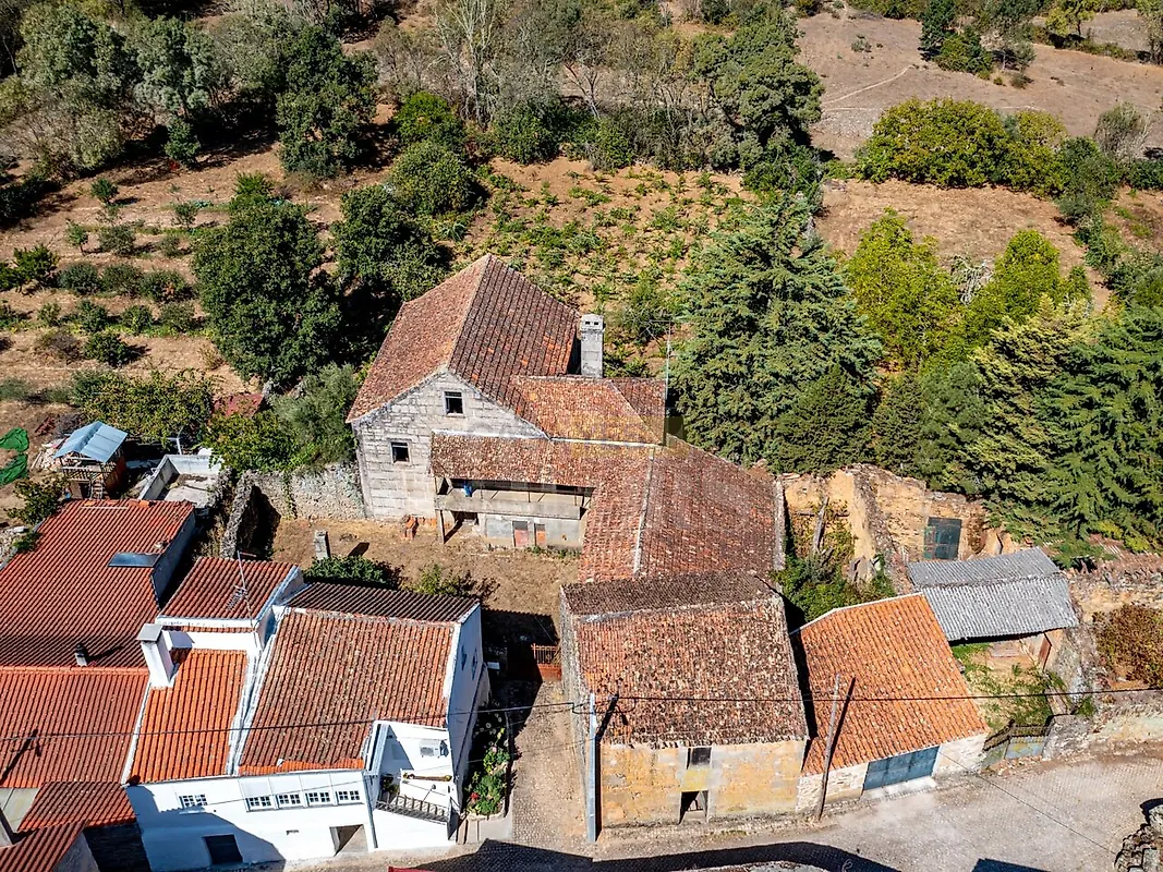Moradia T6+ à venda em Cerdeira, Sabugal — foto 2