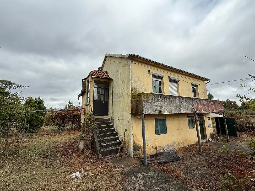 Moradia T4 em Caria, €59.500
