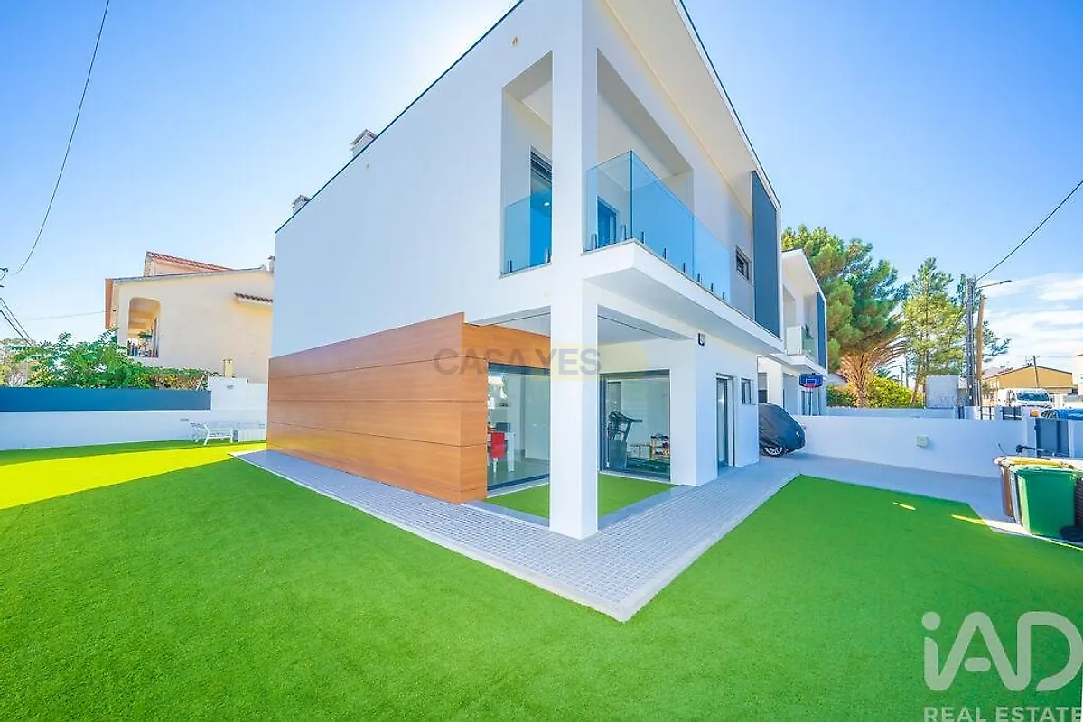 Moradia T4 à venda em Fernão Ferro, Seixal — foto 3