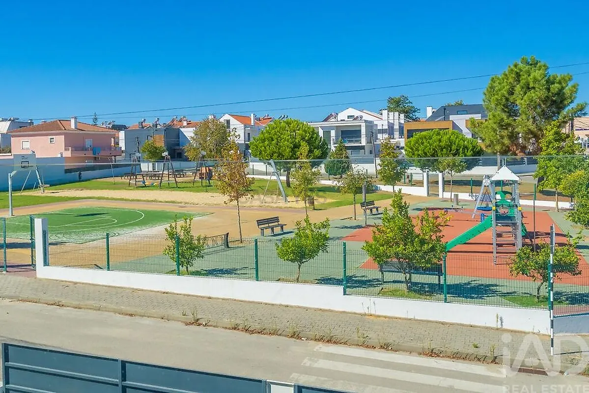 Moradia T4 à venda em Fernão Ferro, Seixal — foto 34