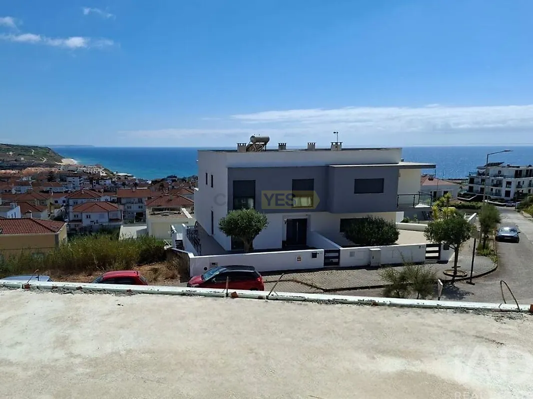Moradia T6+ à venda em Lourinhã e Atalaia, €1.100.000