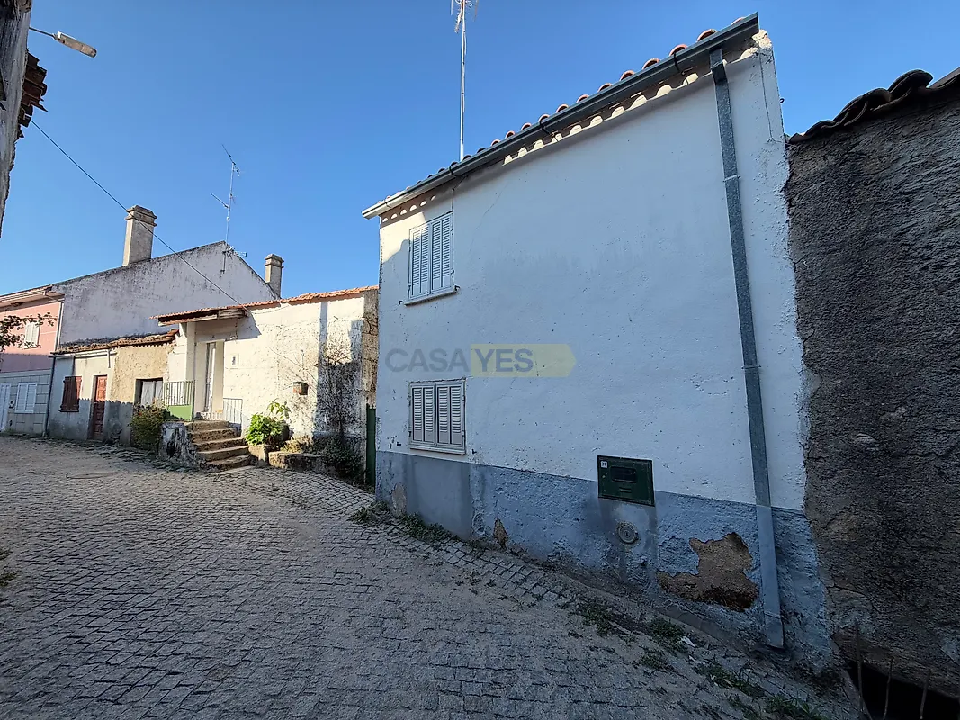 Moradia T2 à venda em Aldeia da Ponte, Sabugal — foto 2