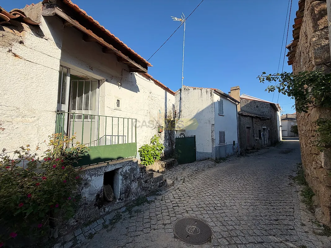Moradia T2 em Aldeia da Ponte, €57.500