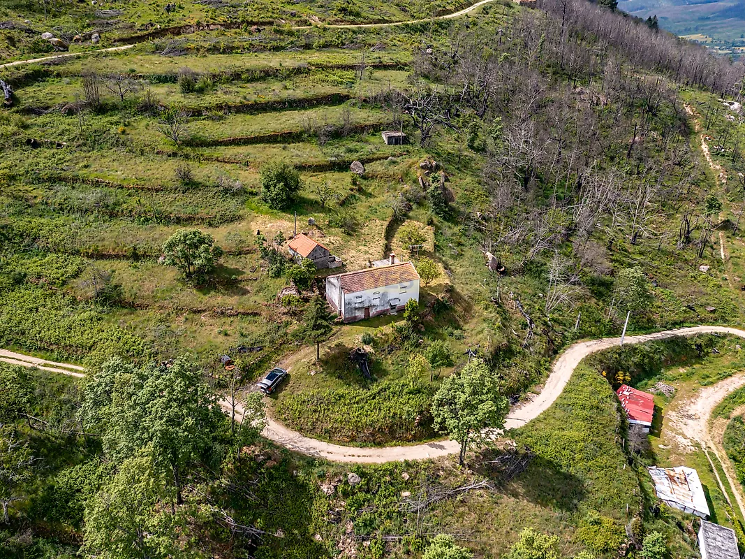Moradia T3 à venda em Famalicão, €56.500