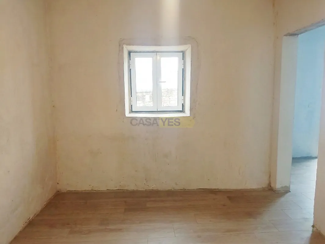 Moradia T1 à venda em Alenquer (Santo Estêvão e Triana), Alenquer — foto 3