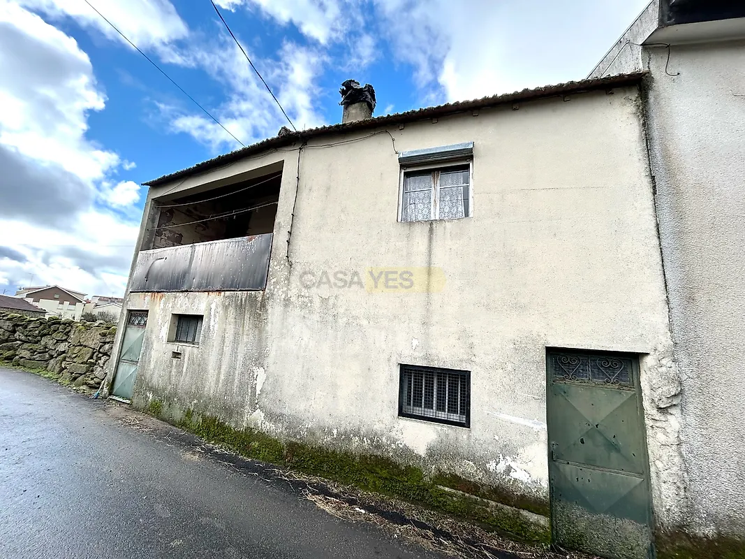 Moradia T0 em Constantim e Vale de Nogueiras, €46.500
