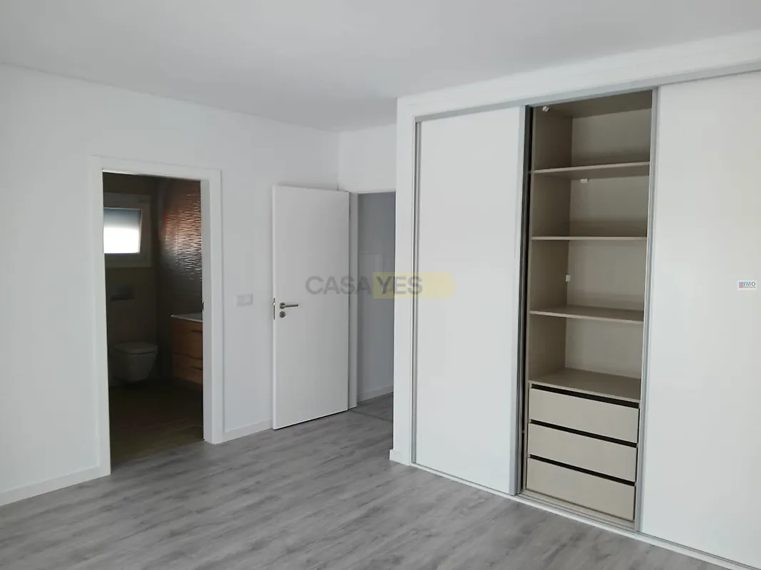 Apartamento T4 à venda em Fernão Ferro, Seixal — foto 9