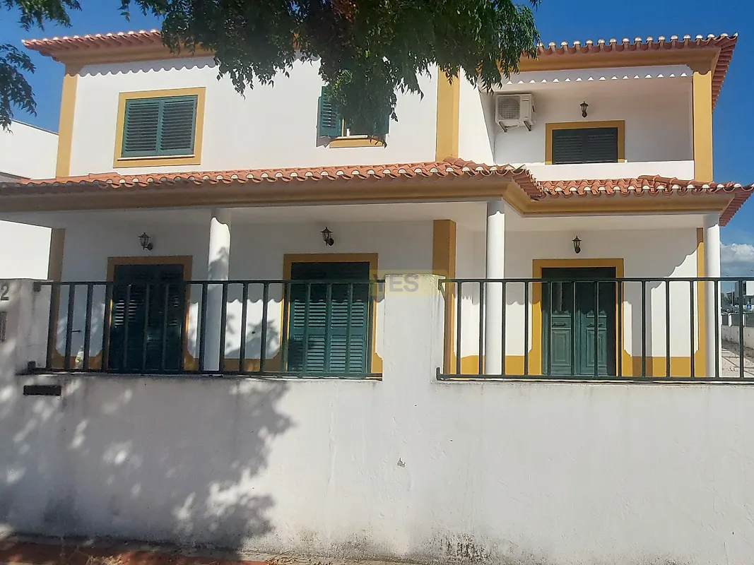 Moradia T4 à venda em Nossa Senhora de Fátima, Entroncamento — foto 3