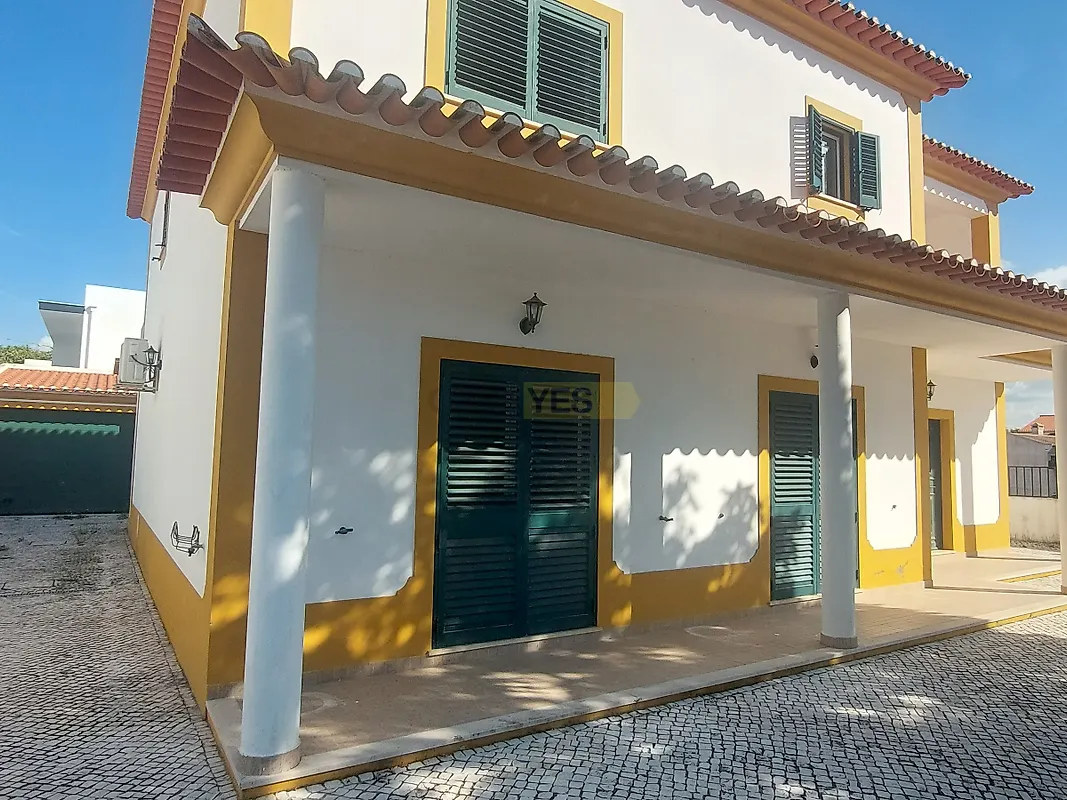 Moradia T4 à venda em Nossa Senhora de Fátima, Entroncamento — foto 4