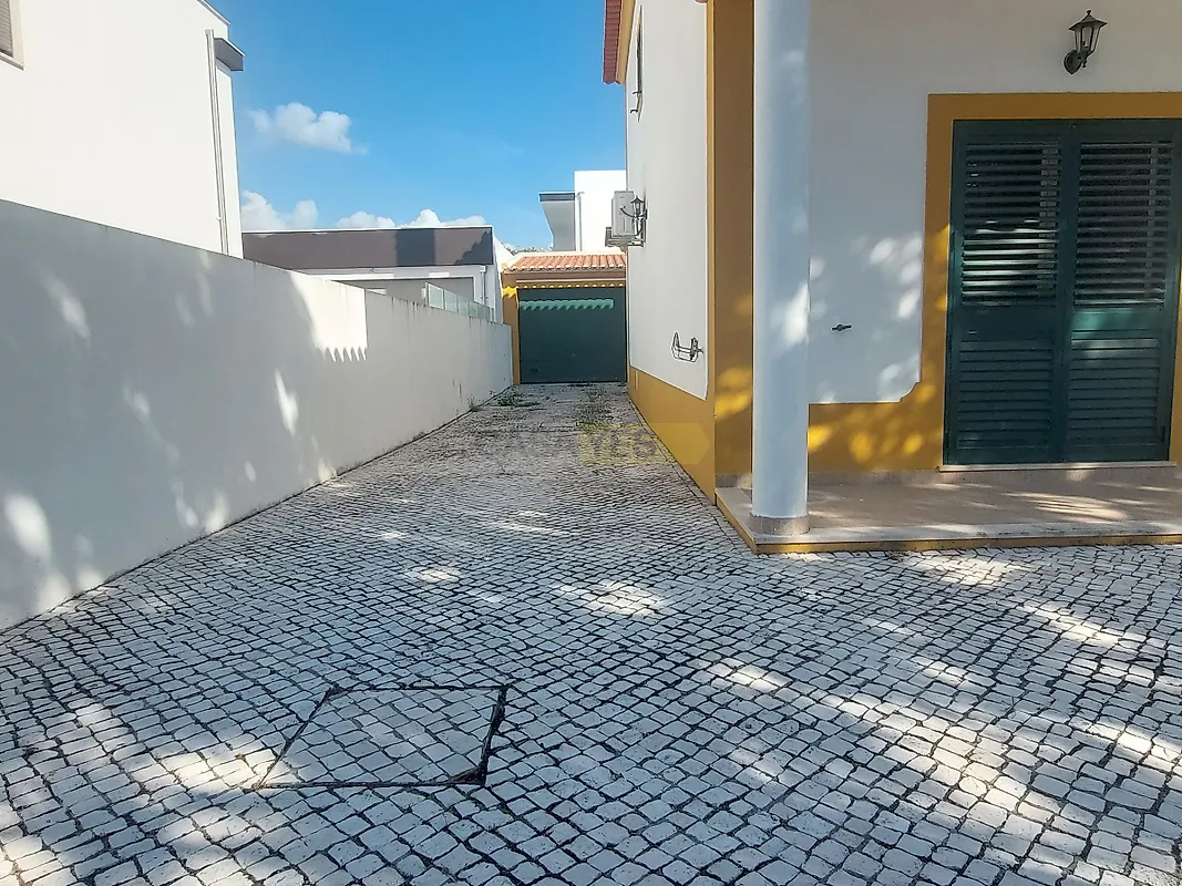 Moradia T4 à venda em Nossa Senhora de Fátima, Entroncamento — foto 7