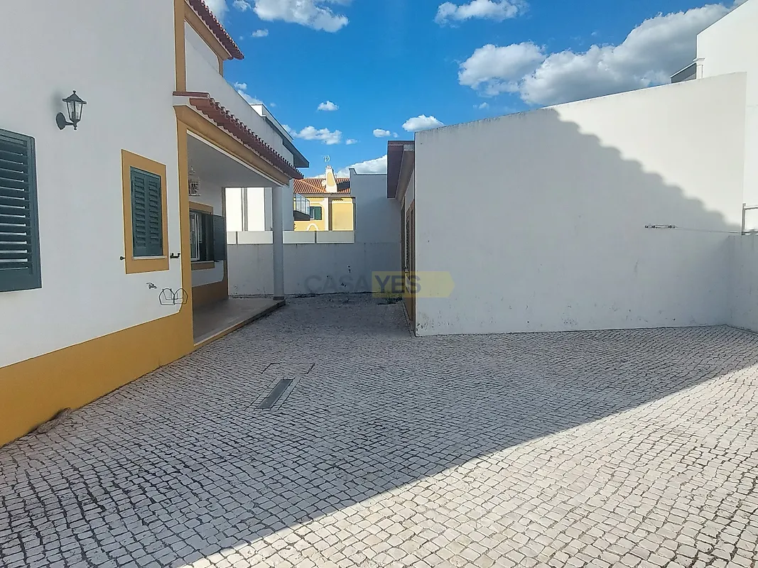 Moradia T4 à venda em Nossa Senhora de Fátima, Entroncamento — foto 8