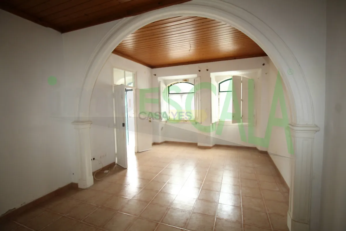 Moradia T6+ à venda em Azambuja, €365.000