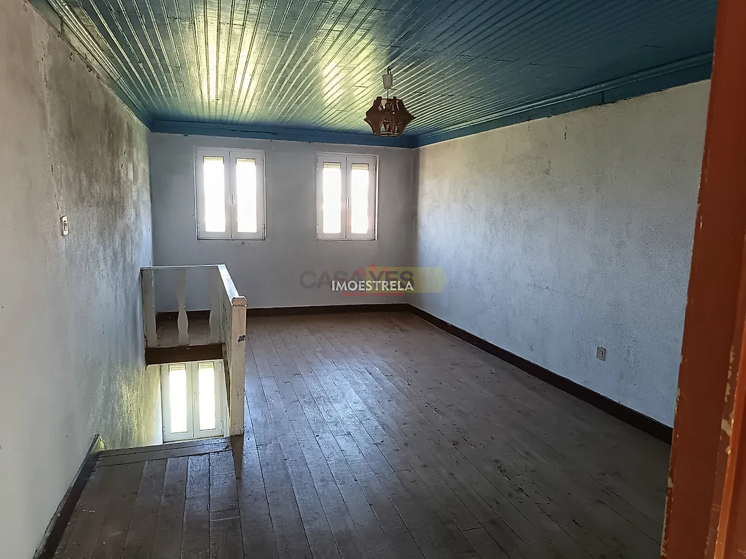 Moradia T3 à venda em Santa Marinha e São Martinho, Seia — foto 8