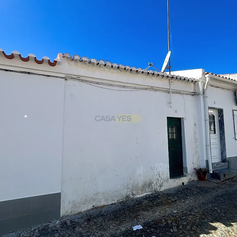 Moradia T2 em Santa Clara de Louredo, €72.500