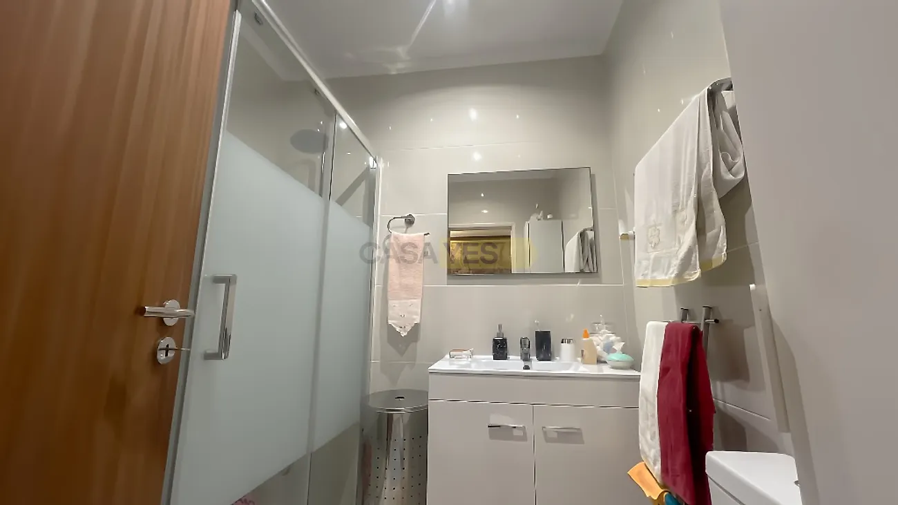 Apartamento T2 à venda em Santa Iria de Azoia, São João da Talha e Bobadela, Loures — foto 9
