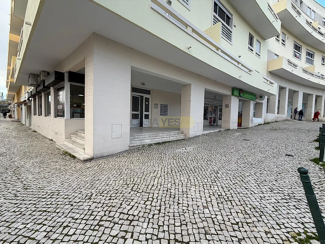 Apartamento T0 à venda em Santa Iria de Azoia, São João da Talha e Bobadela, Loures — foto 12