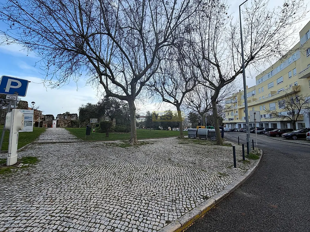 Apartamento T0 à venda em Santa Iria de Azoia, São João da Talha e Bobadela, Loures — foto 13