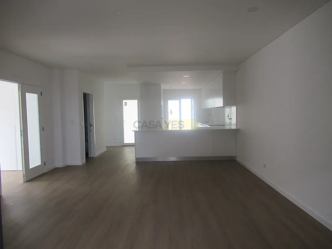 Moradia T3 à venda em Mina de Água, Amadora — foto 2