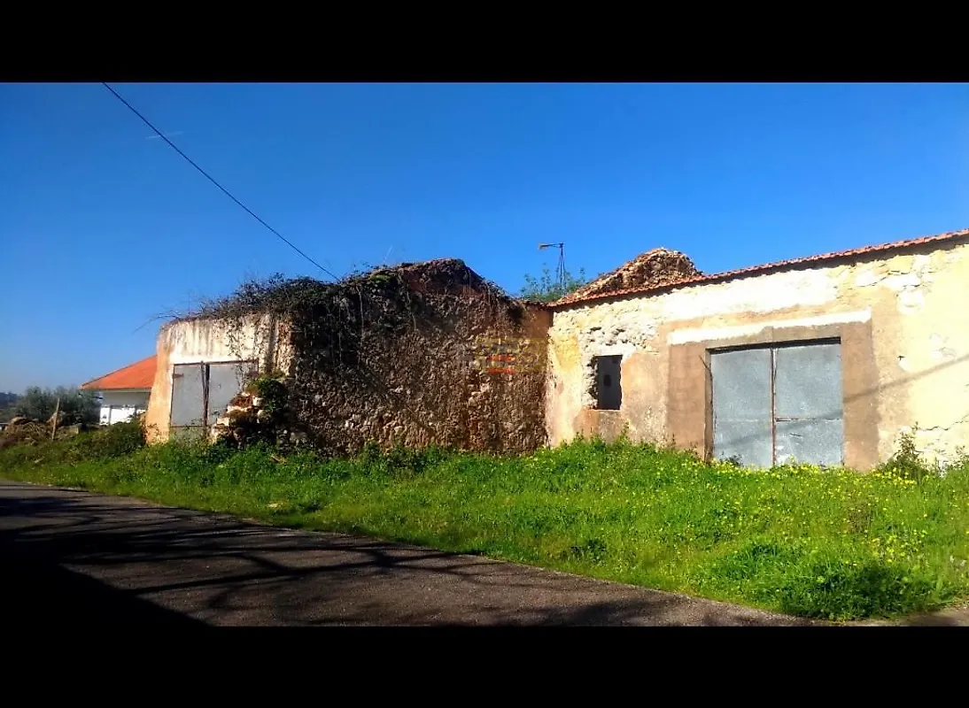 Moradia T0 à venda em Nossa Senhora da Piedade, €30.000