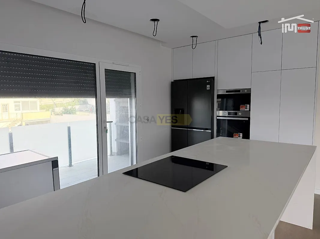 Moradia T3 à venda em Santa Catarina da Serra e Chainça, Leiria — foto 2