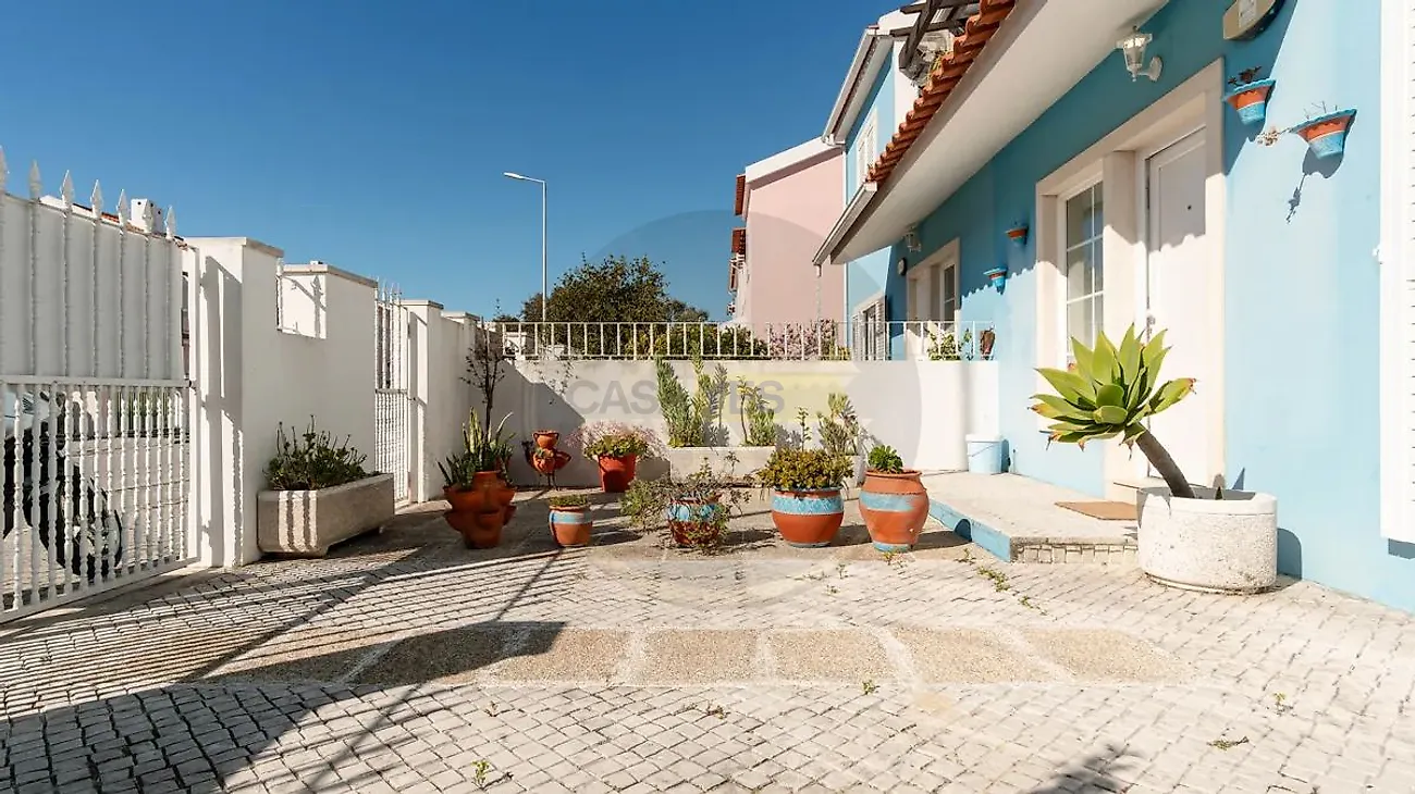 Moradia T3 à venda em Sarilhos Grandes, €449.000