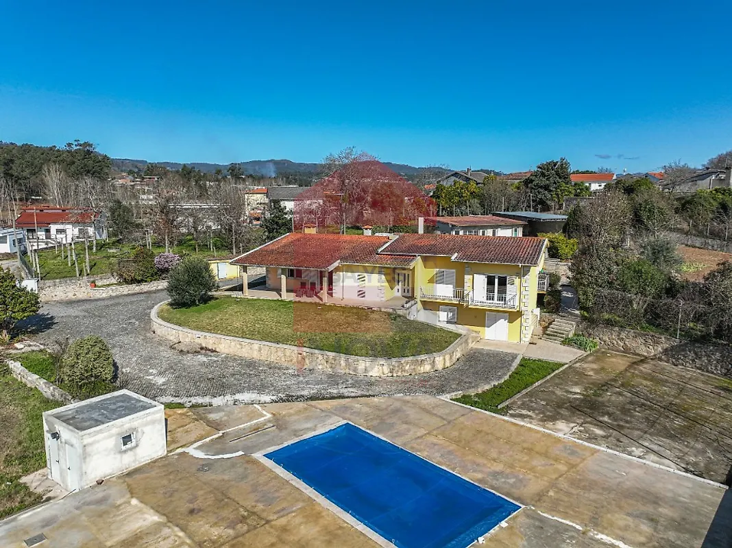 Moradia T4 à venda em Vila Verde e Barbudo, Vila Verde — foto 2