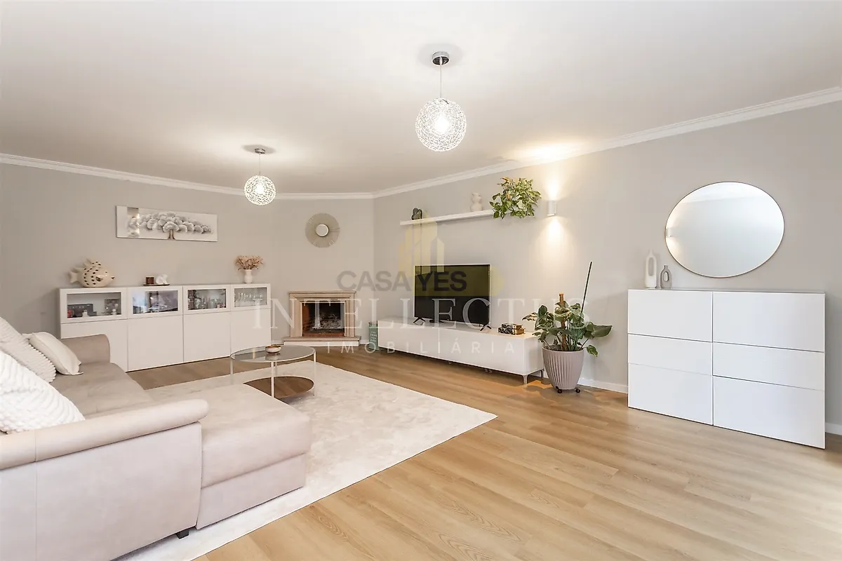 Apartamento T3 em Baixa da Banheira e Vale da Amoreira, €390.000