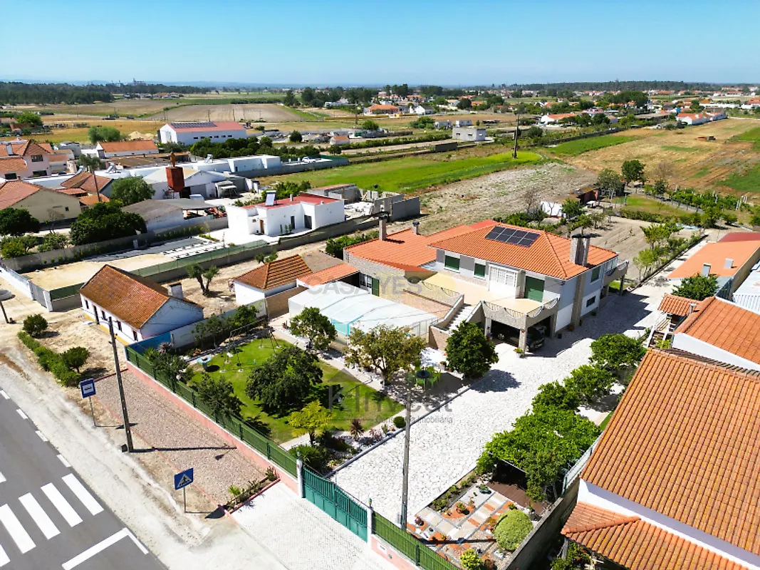 Moradia T6+ em Salvaterra de Magos e Foros de Salvaterra, €715.000