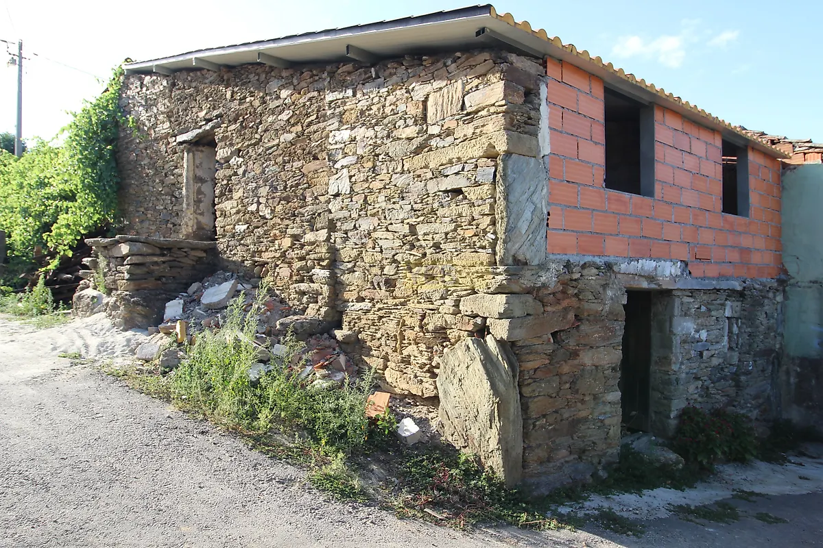 Moradia T2 à venda em Suçães, Mirandela — foto 2