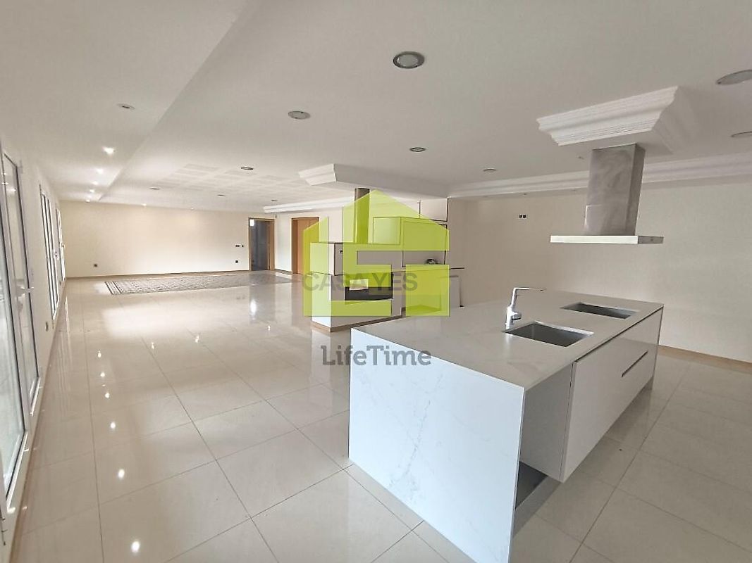 Moradia T5 em Bidoeira de Cima, €380.000