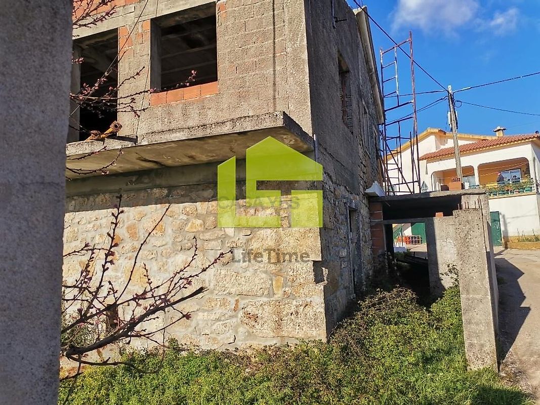 Moradia T3 à venda em São Miguel, Santa Eufémia e Rabaçal, Penela — foto 2