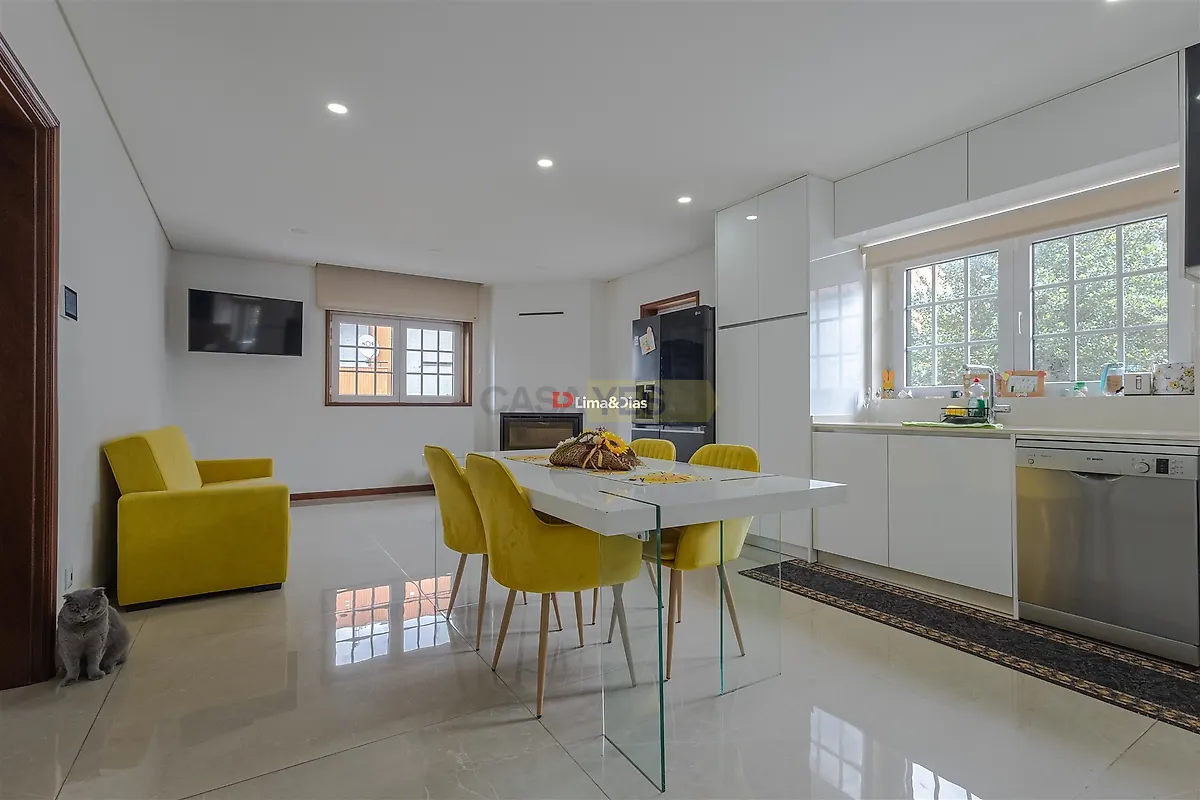 Apartamento T3 à venda em Santa Maria de Lamas, Santa Maria da Feira — foto 2