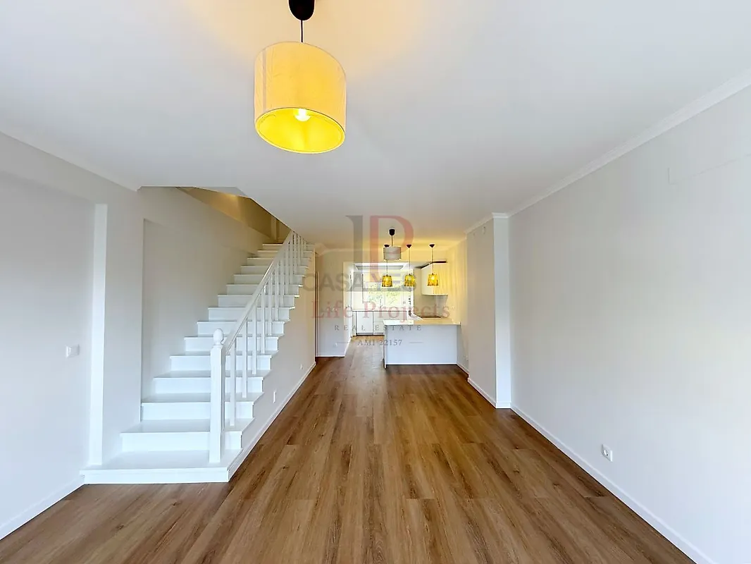 Moradia T3 em Laranjeiro e Feijó, €499.000