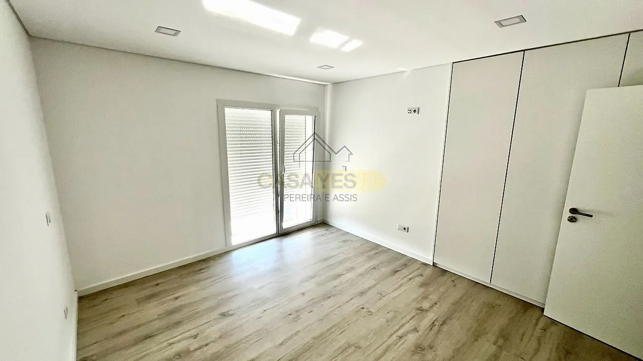 Moradia T4 à venda em Coimbra (Sé Nova, Santa Cruz, Almedina e São Bartolomeu), Coimbra — foto 25