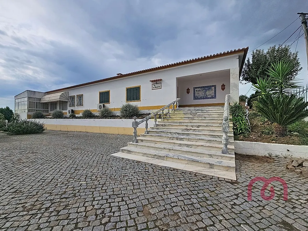Apartamento T5 em Terrugem e Vila Boim, €690.000