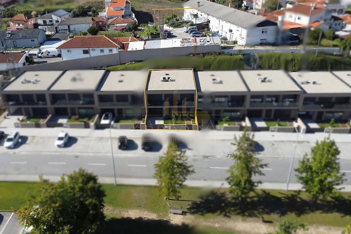 Moradia T3 em Duas Igrejas, €499.000